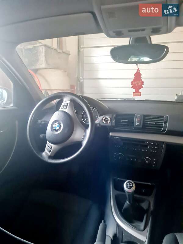 Хетчбек BMW 1 Series 2005 в Києві