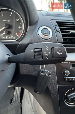 Хетчбек BMW 1 Series 2010 в 