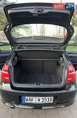 Хетчбек BMW 1 Series 2010 в 