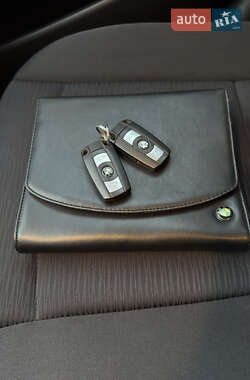 Хетчбек BMW 1 Series 2010 в 