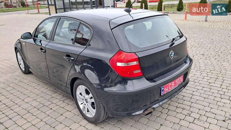 Хэтчбек BMW 1 Series 2009 в Мукачево