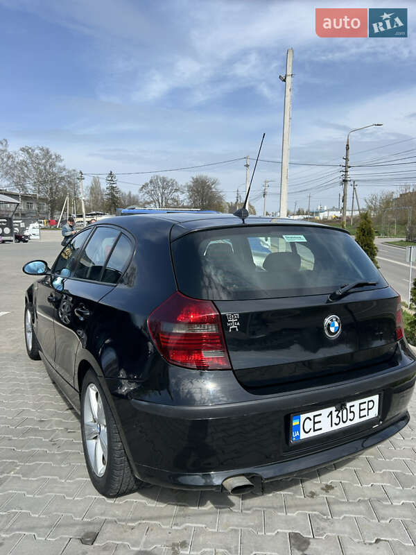 Хетчбек BMW 1 Series 2008 в Чернівцях