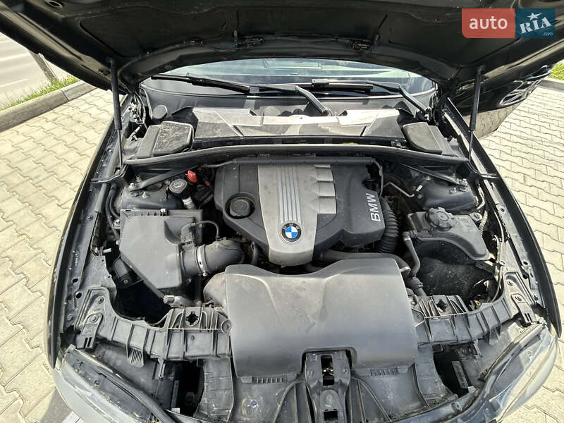 Хетчбек BMW 1 Series 2008 в Чернівцях