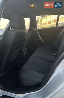 Хетчбек BMW 1 Series 2009 в 