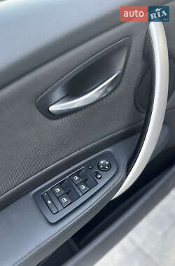 Хетчбек BMW 1 Series 2009 в 