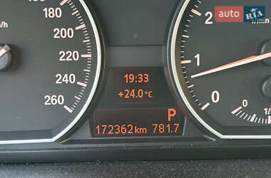 Хетчбек BMW 1 Series 2009 в 