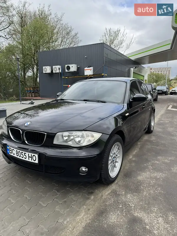 Хетчбек BMW 1 Series 2006 в 