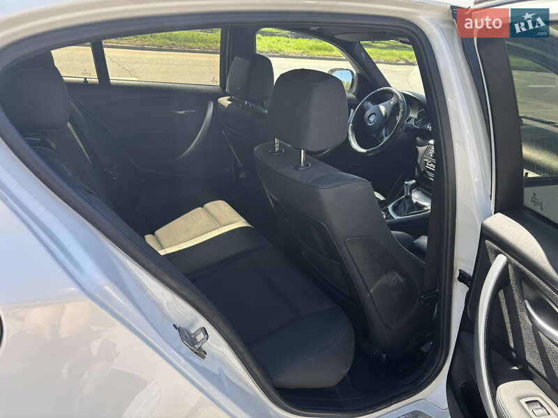 Хетчбек BMW 1 Series 2010 в Запоріжжі