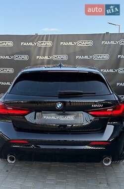 Хетчбек BMW 1 Series 2023 в 