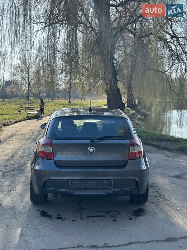 Хэтчбек BMW 1 Series 2005 в Ровно фото 4 Хэтчбек BMW 1 Series 2005 в Ровно