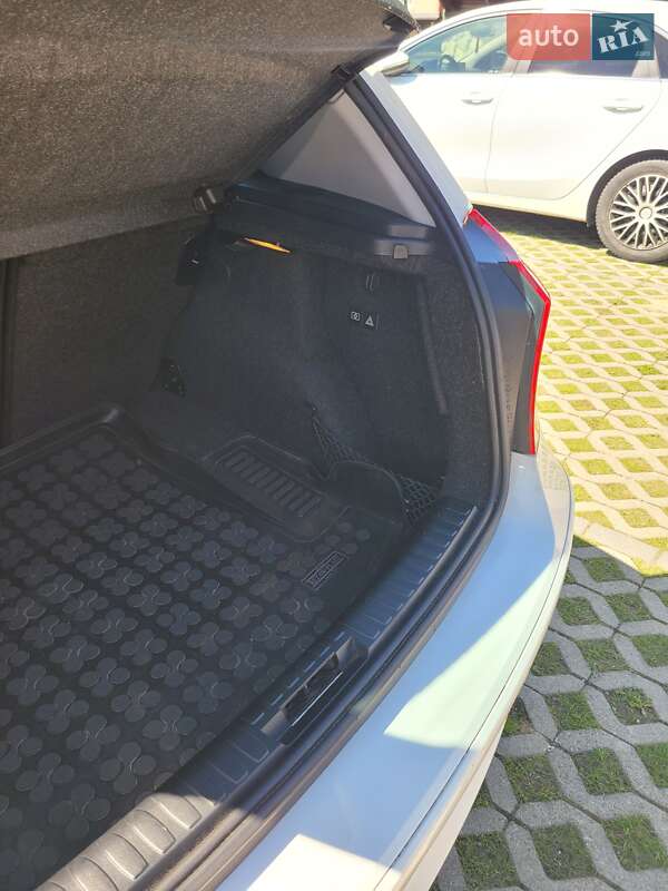 Хэтчбек BMW 1 Series 2008 в Киеве