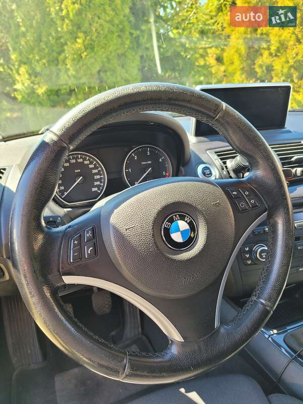 Хэтчбек BMW 1 Series 2008 в Киеве