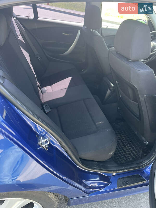 Хэтчбек BMW 1 Series 2007 в Виннице