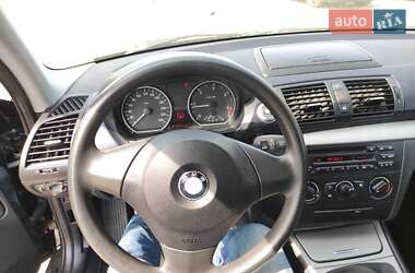 Хэтчбек BMW 1 Series 2007 в 