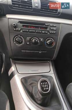 Хэтчбек BMW 1 Series 2007 в 