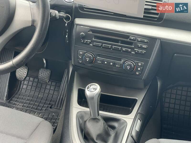 Хэтчбек BMW 1 Series 2006 в Мукачево
