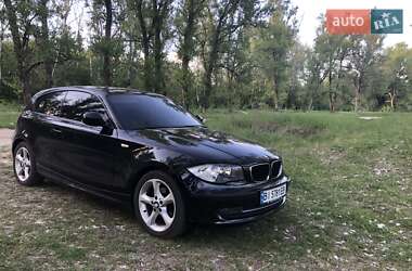 Хэтчбек BMW 1 Series 2010 в Кобеляках