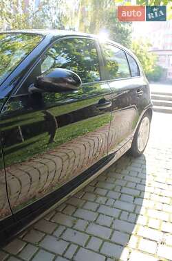 Хэтчбек BMW 1 Series 2007 в 