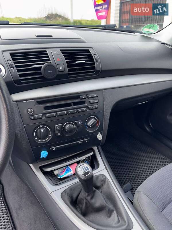 Хетчбек BMW 1 Series 2009 в Радомишлі