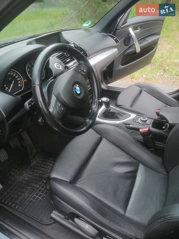 Хэтчбек BMW 1 Series 2009 в Буче
