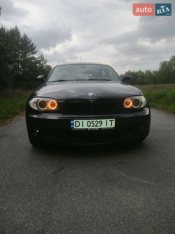Хэтчбек BMW 1 Series 2009 в Буче