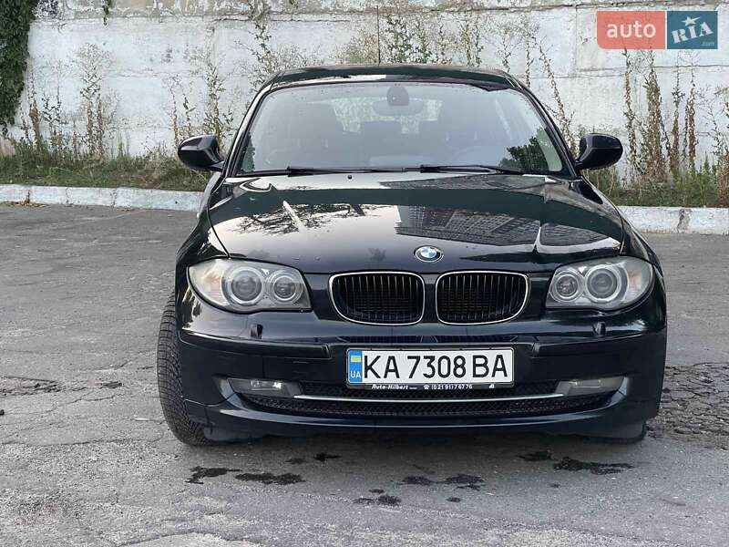 Хетчбек BMW 1 Series 2010 в Києві