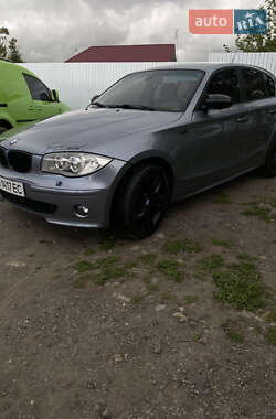 Хэтчбек BMW 1 Series 2005 в 