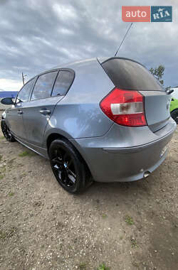 Хэтчбек BMW 1 Series 2005 в 