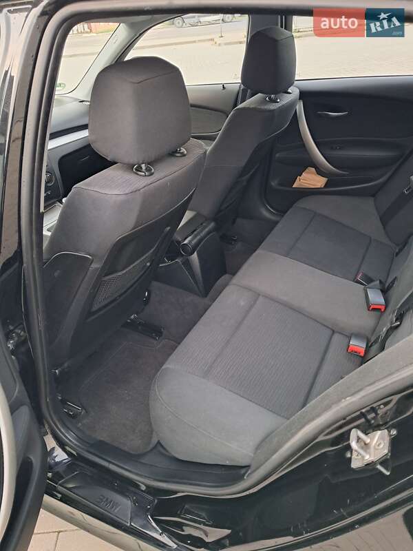 Хэтчбек BMW 1 Series 2010 в Ивано-Франковске