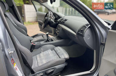 Хетчбек BMW 1 Series 2005 в 