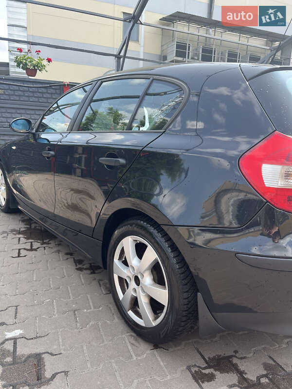 Хэтчбек BMW 1 Series 2005 в Житомире фото 4 Хэтчбек BMW 1 Series 2005 в Житомире