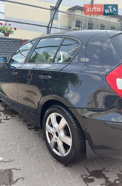 Хетчбек BMW 1 Series 2005 в 