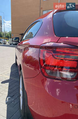 Хэтчбек BMW 1 Series 2013 в 