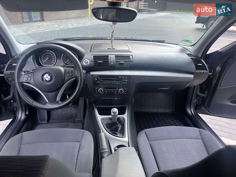 Хетчбек BMW 1 Series 2009 в Полтаві