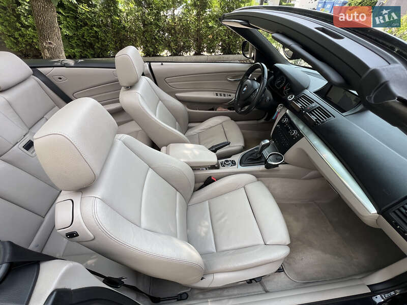 Кабриолет BMW 1 Series 2011 в Ужгороде