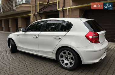 Хетчбек BMW 1 Series 2009 в 