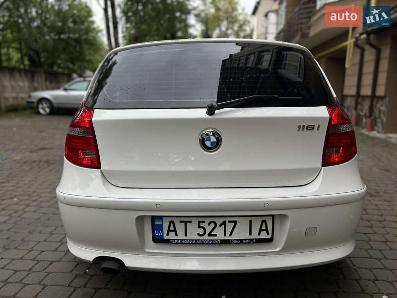 Хетчбек BMW 1 Series 2009 в Надвірній