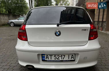 Хетчбек BMW 1 Series 2009 в 