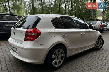 Хетчбек BMW 1 Series 2009 в 