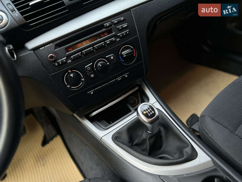 Хетчбек BMW 1 Series 2009 в Надвірній