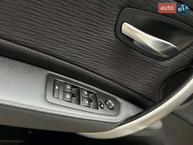 Хетчбек BMW 1 Series 2009 в Надвірній