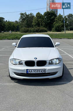 Хетчбек BMW 1 Series 2009 в Києві