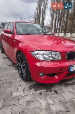 Хэтчбек BMW 1 Series 2005 в 