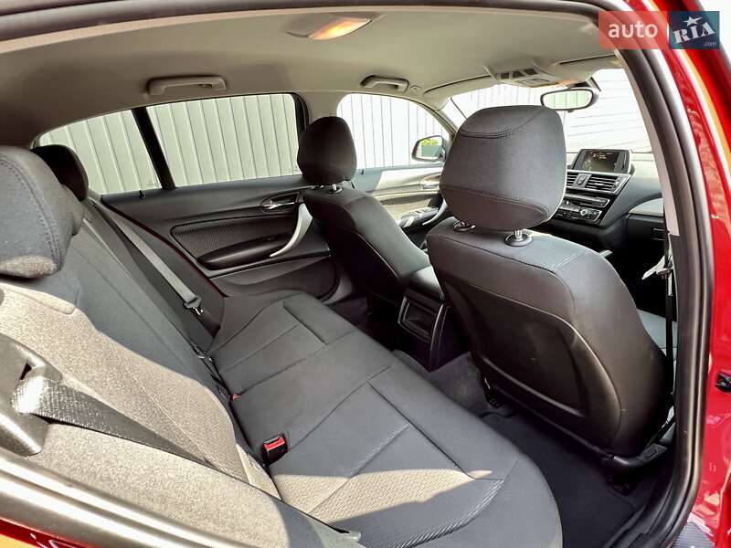 Хэтчбек BMW 1 Series 2017 в Киеве