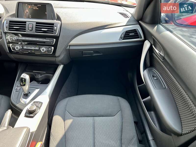 Хэтчбек BMW 1 Series 2017 в Киеве