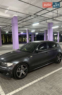 Хэтчбек BMW 1 Series 2004 в 