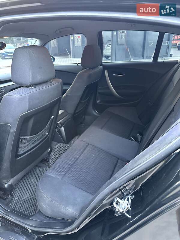 Хэтчбек BMW 1 Series 2008 в Лубнах