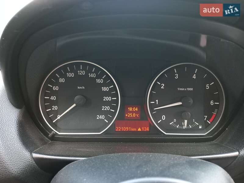 Хетчбек BMW 1 Series 2006 в Запоріжжі