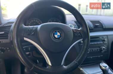 Хэтчбек BMW 1 Series 2010 в 