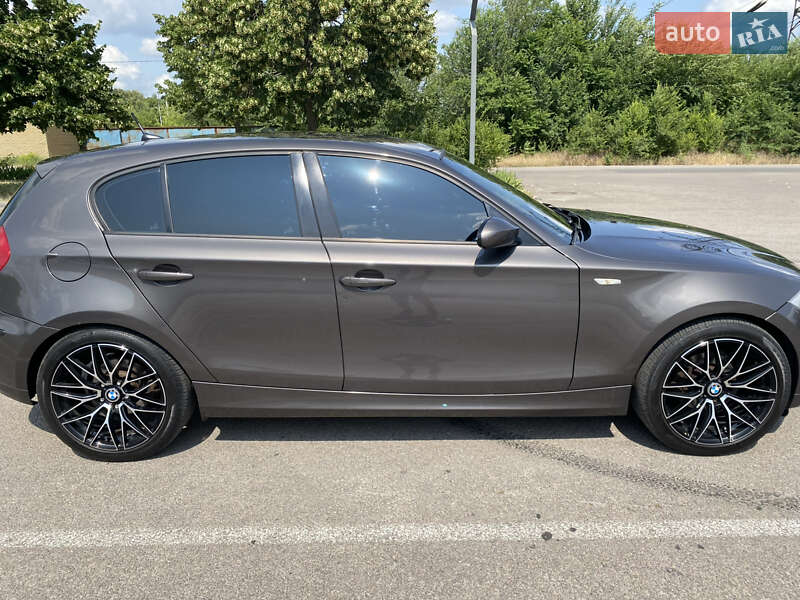 Хетчбек BMW 1 Series 2008 в Дніпрі
